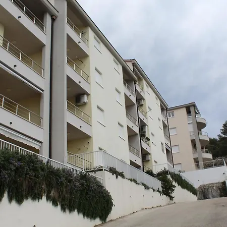 Apartment Apartment Aura *